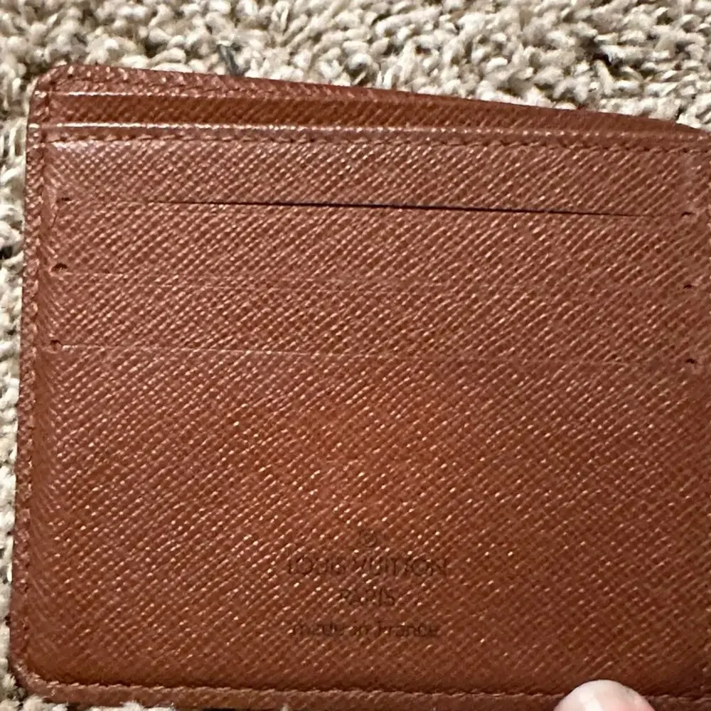 Louis Vuitton Classic Men’s Monogram Wallet